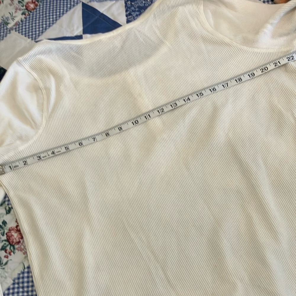 ⭐️ 5/$20 ⭐️ Terra & Sky Cream Buttoned Top - Picture 4 of 5
